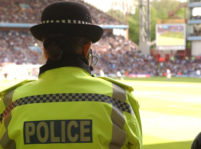 英格兰足球联赛宣布开创性的警务项目