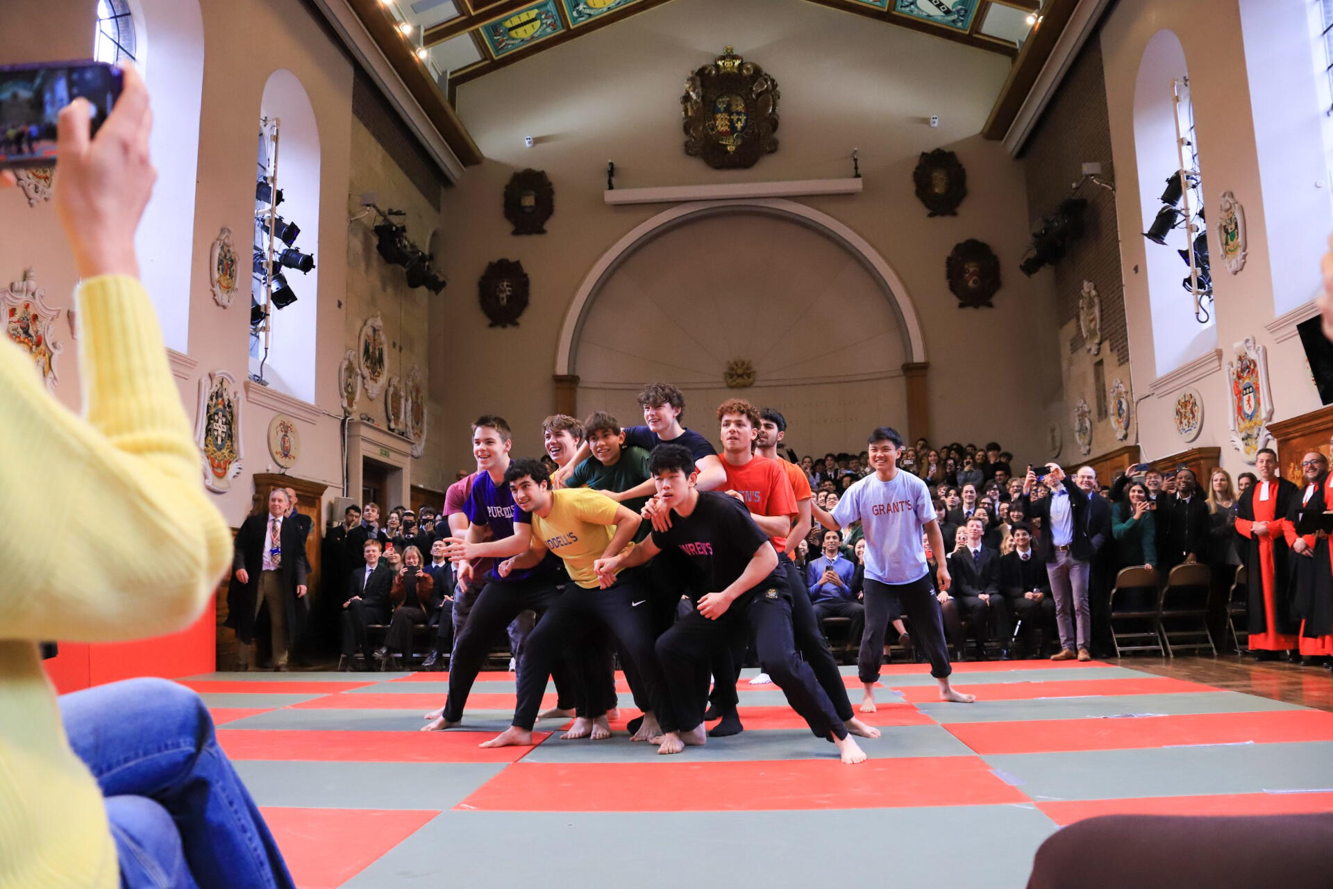 威斯敏斯特热闹回归，狂热星期二之早午饭