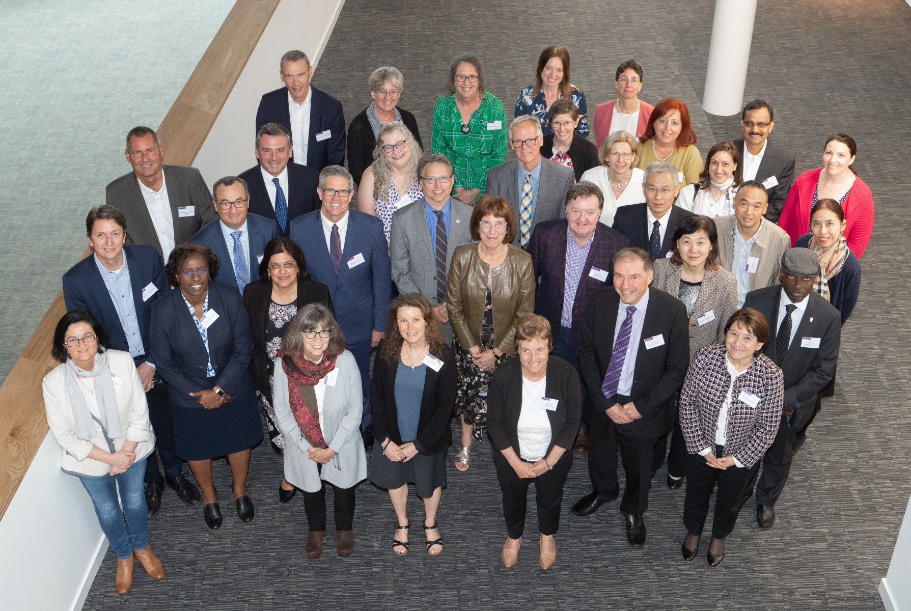 大学领导发布关于促进研究生心理健康和幸福的原则和实际行动声明