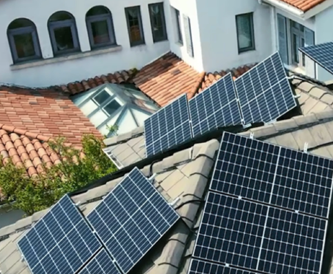 Sunlight on Demand: The Flexibility of Sun Solar Inverters in Microgrids