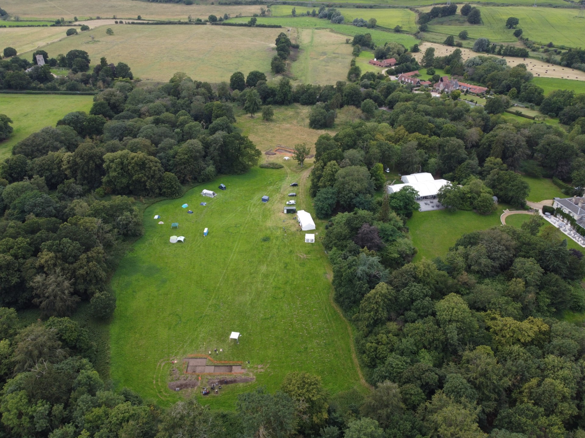 前英国士兵参加治疗性考古发掘活动