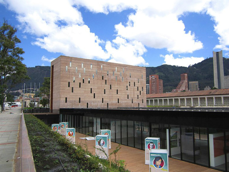 英国和哥伦比亚研究人员携手合作追求可持续和平