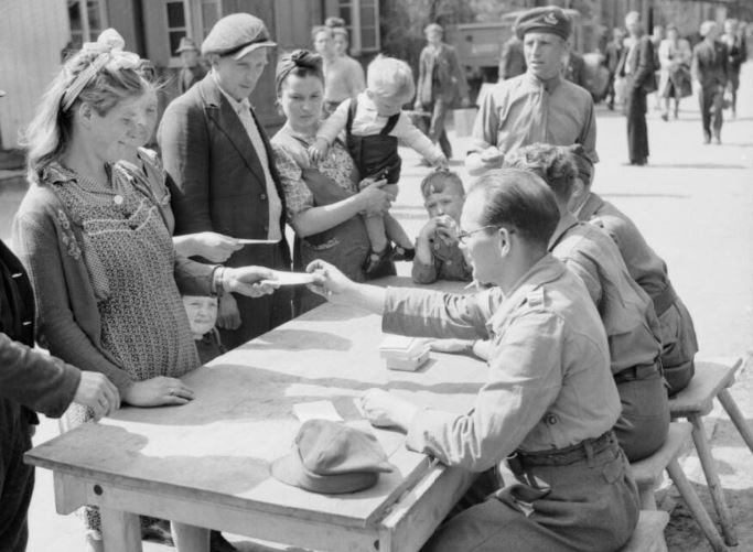 《大型新展览中的大学研究：难民经历》