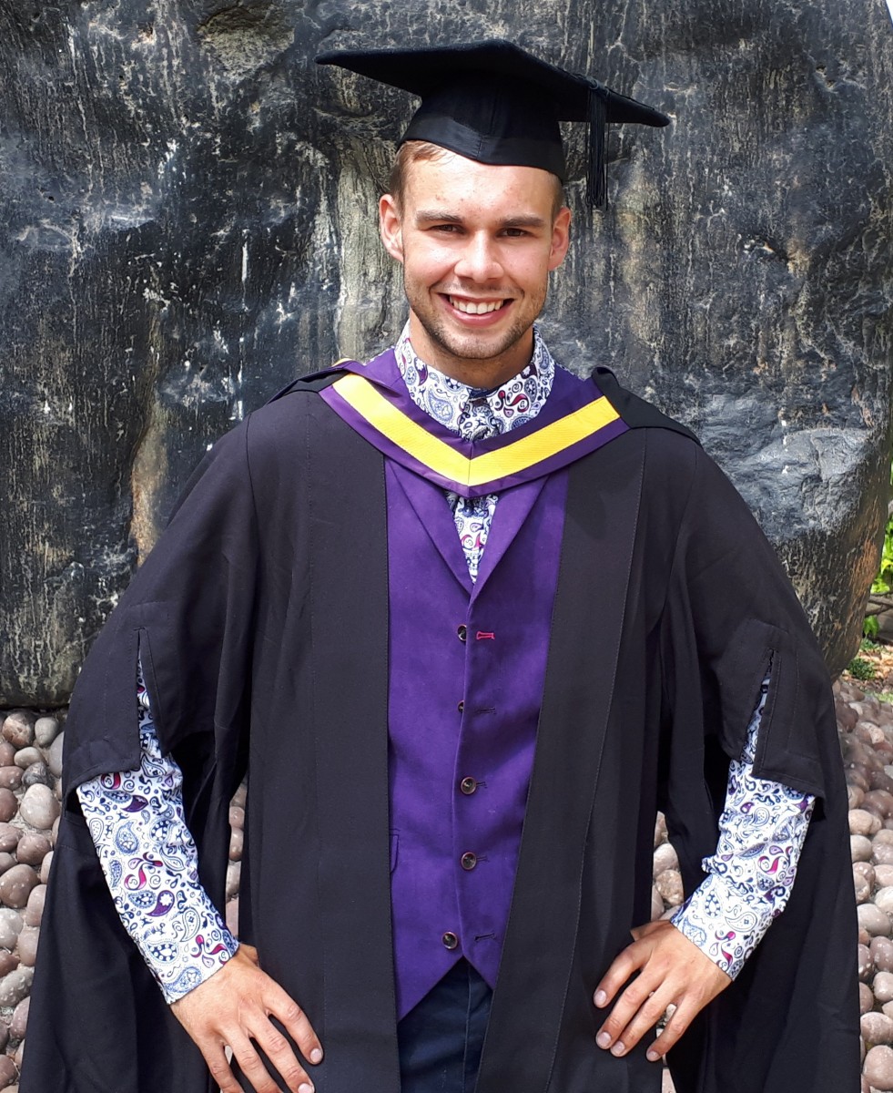 物理专业毕业生踏上全球骑行挑战之旅