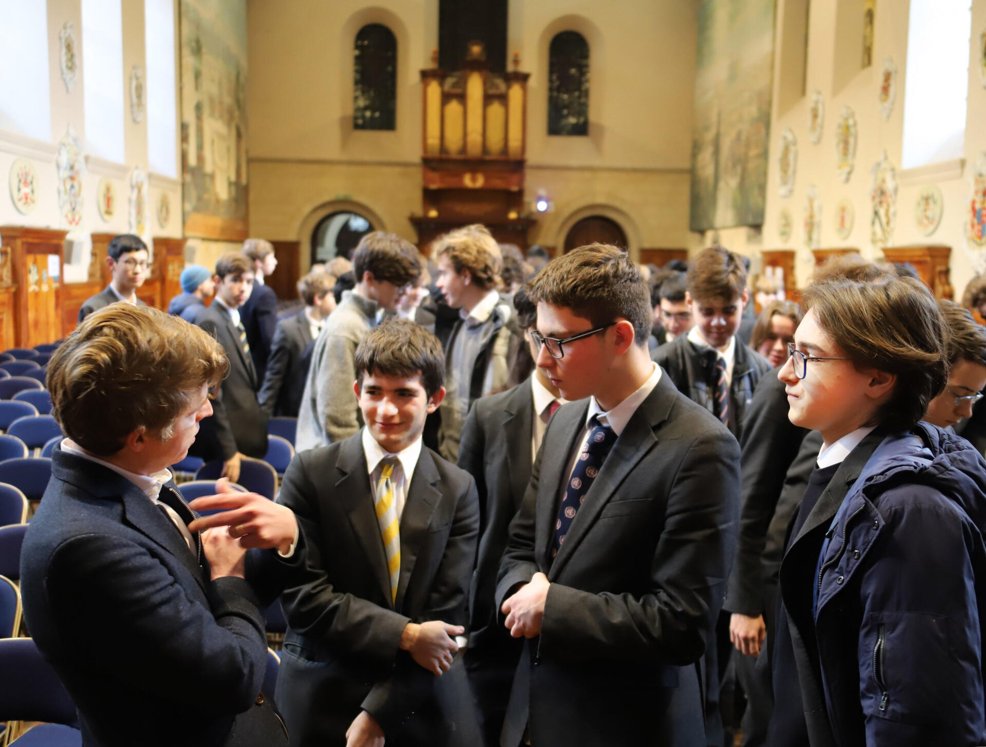 著名声誉律师警告学生：“未来的消息”根本不存在