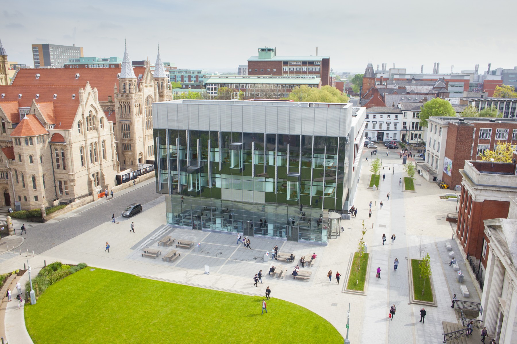 大学签署联合国支持的负责任投资原则