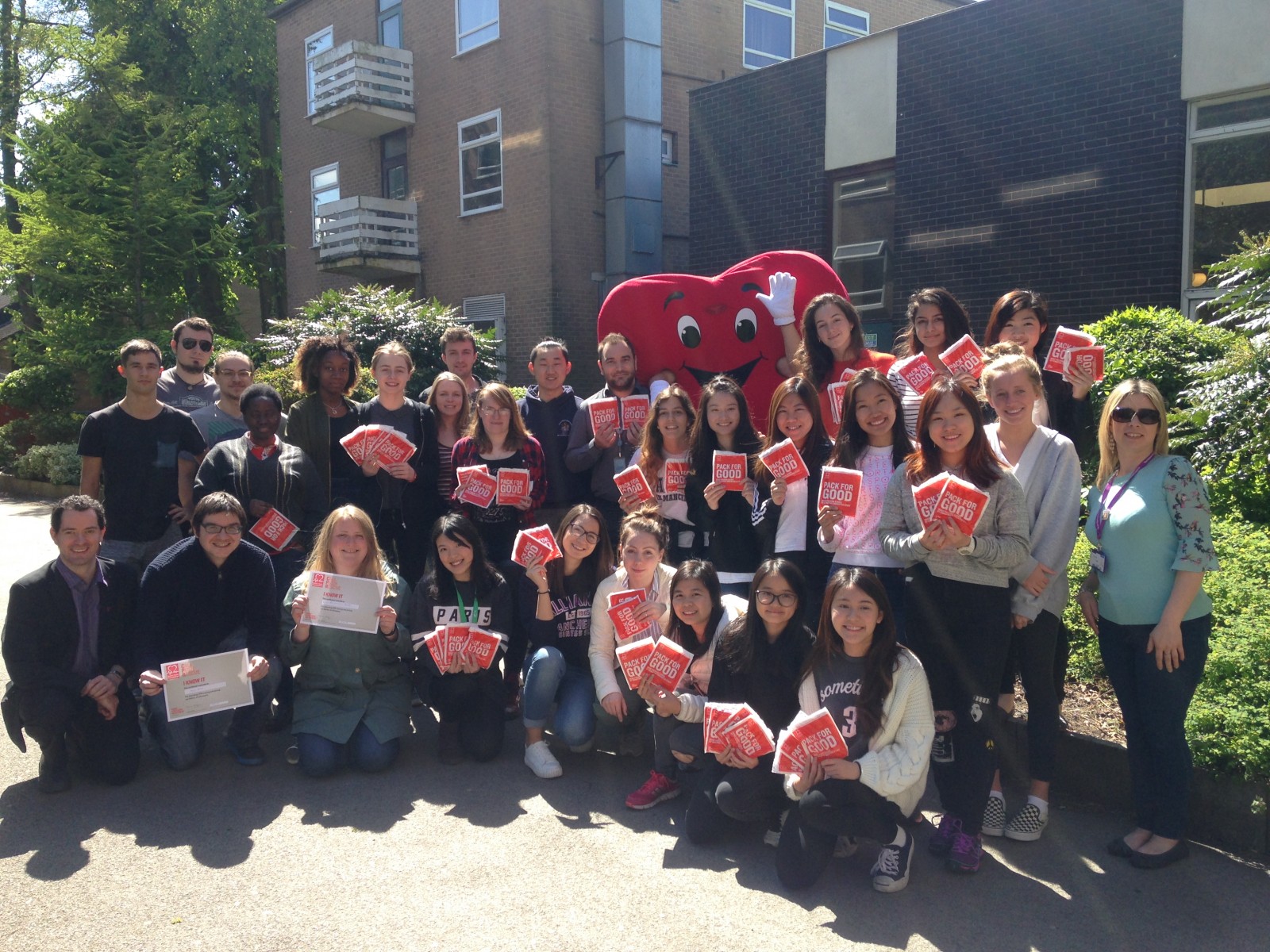 曼彻斯特大学的&ldquo;捐赠，不要丢弃&rdquo;活动获奖