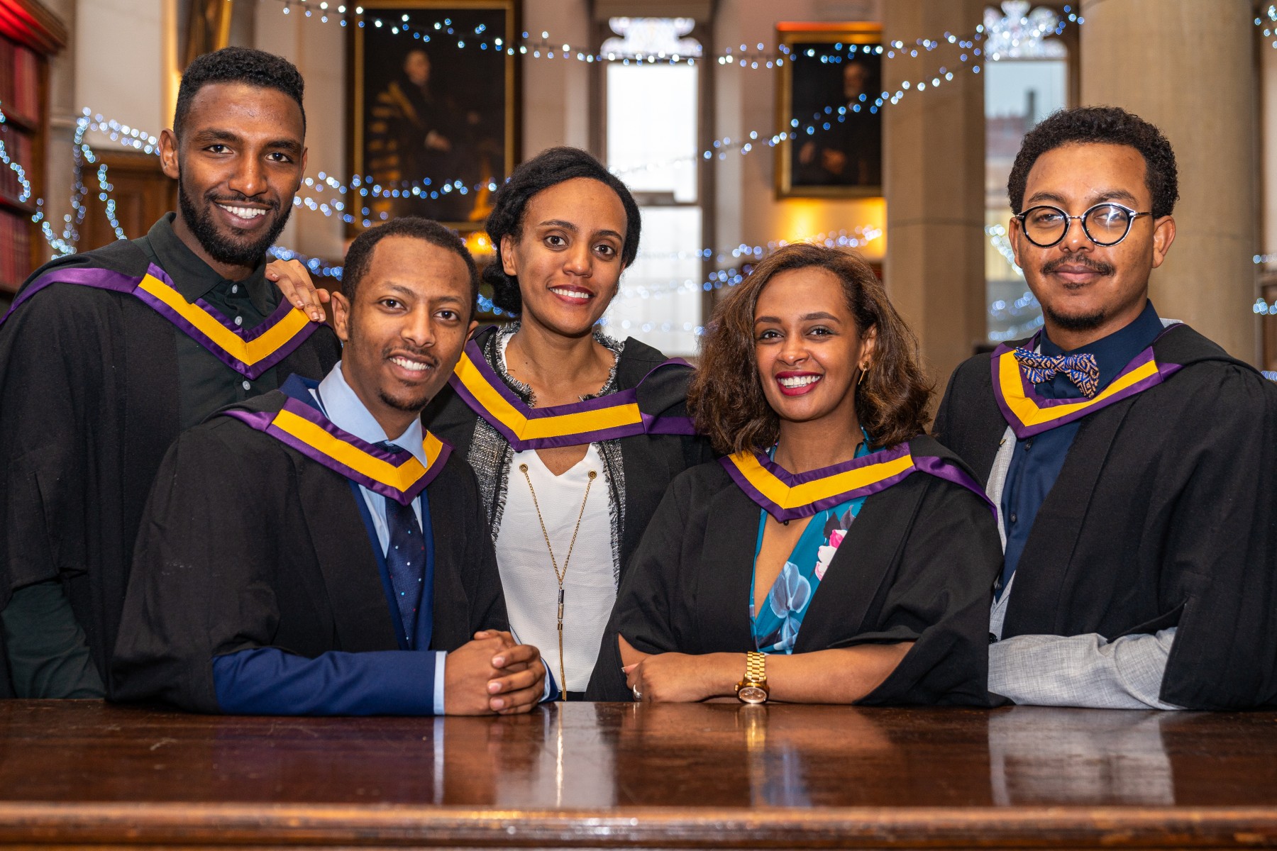 埃塞俄比亚的公平与优才学者在冬季毕业典礼上欢庆