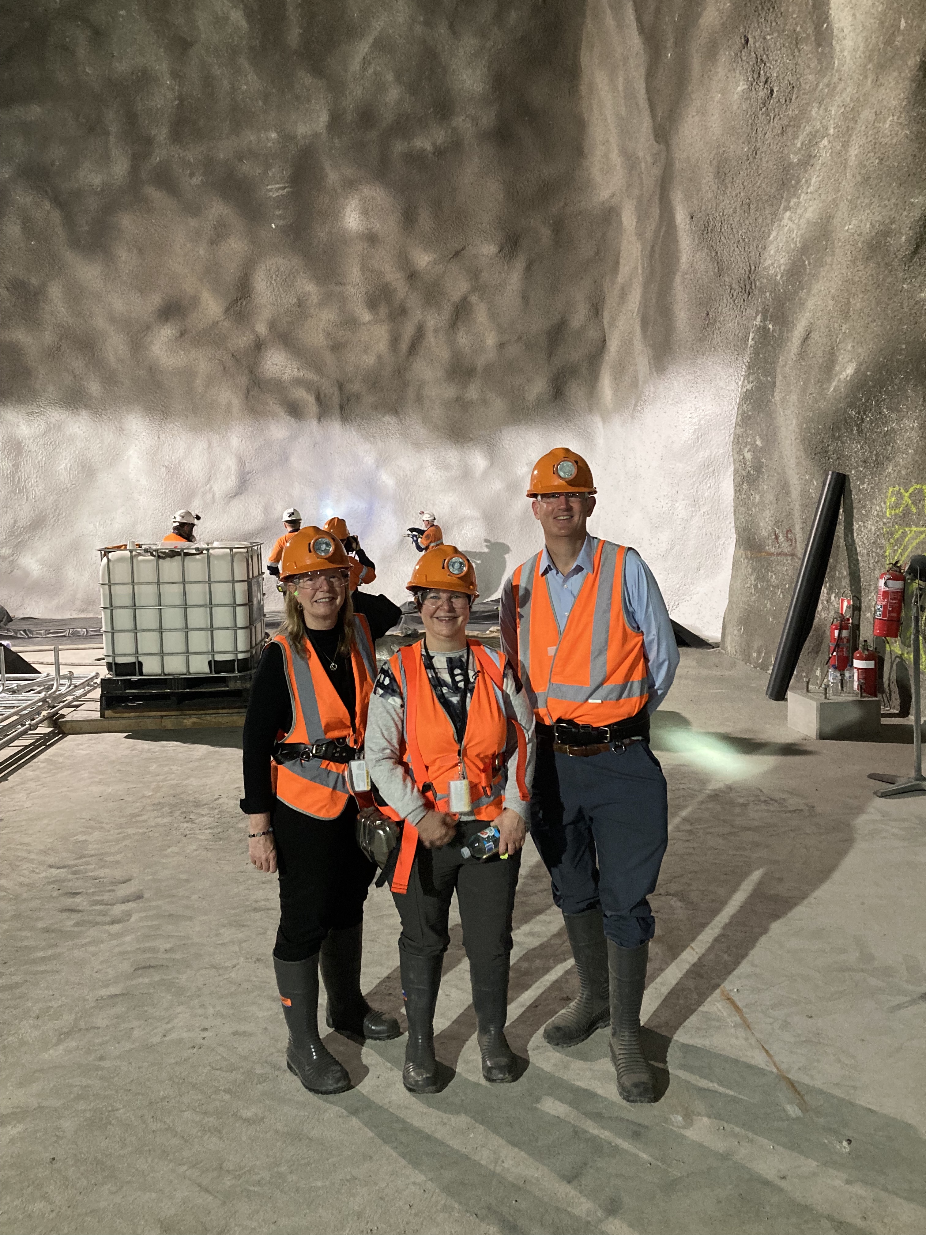 浮出深渊：斯托韦尔暗物质实验室初具规模