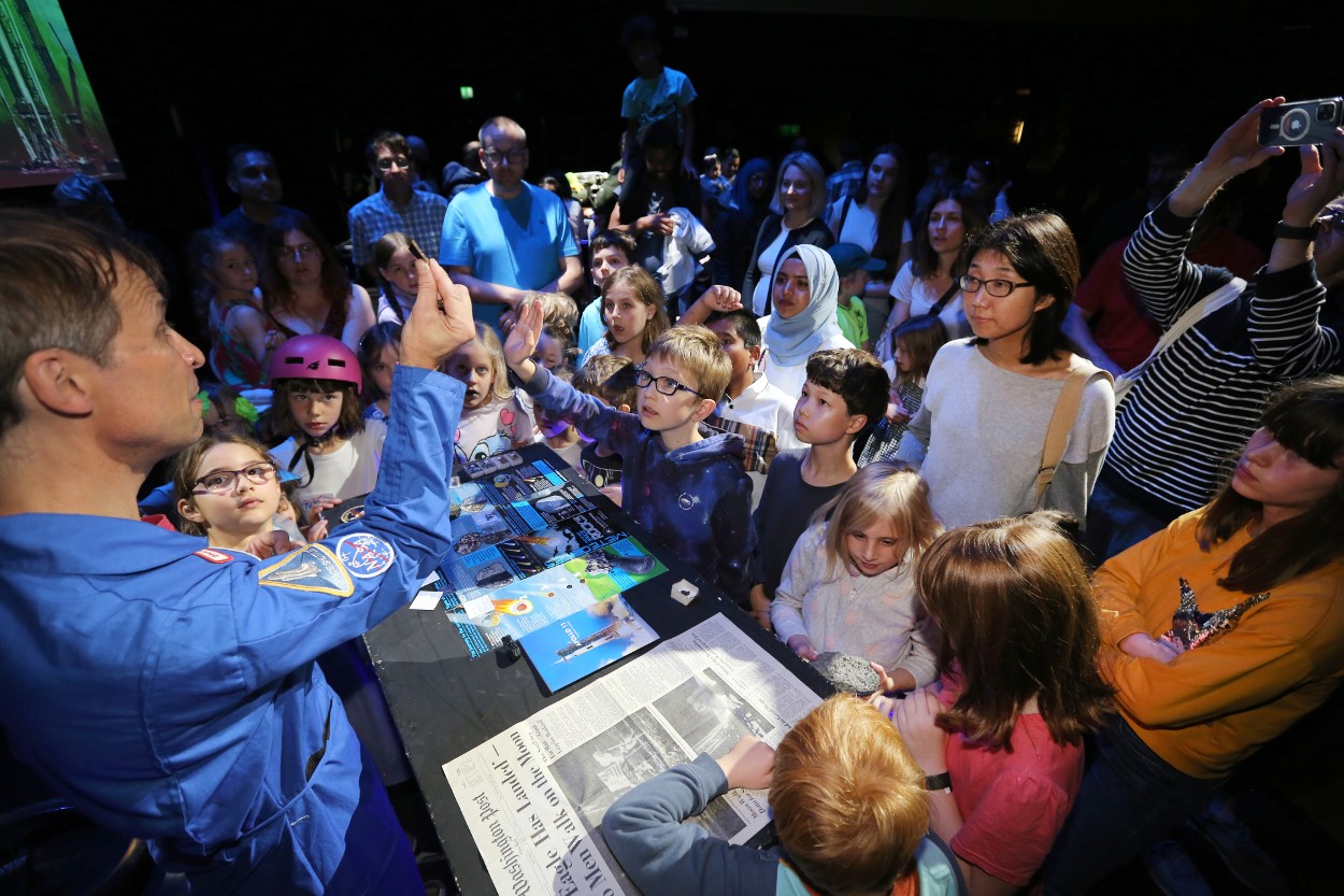 一小步，莫辛汉姆儿童的巨大飞跃：互动活动揭示了工程师在阿波罗登月任务中的角色