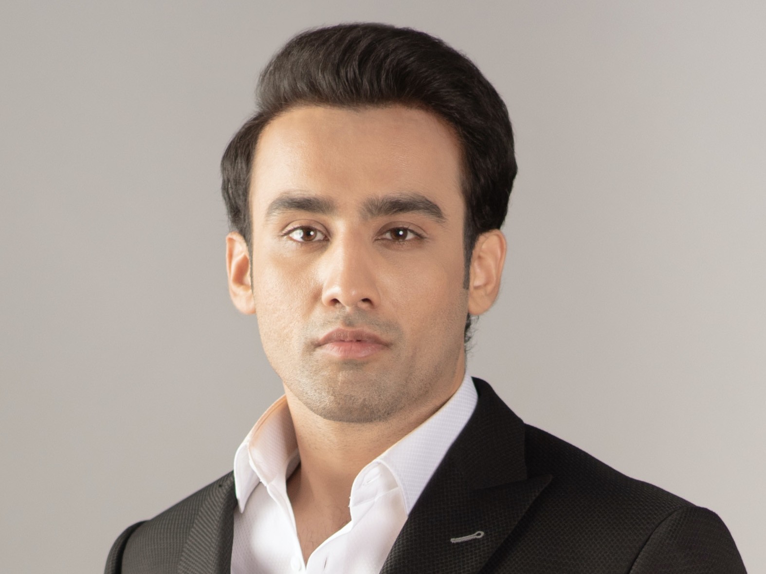 伦敦政治经济学院毕业生获得总理颁发的光荣之星奖