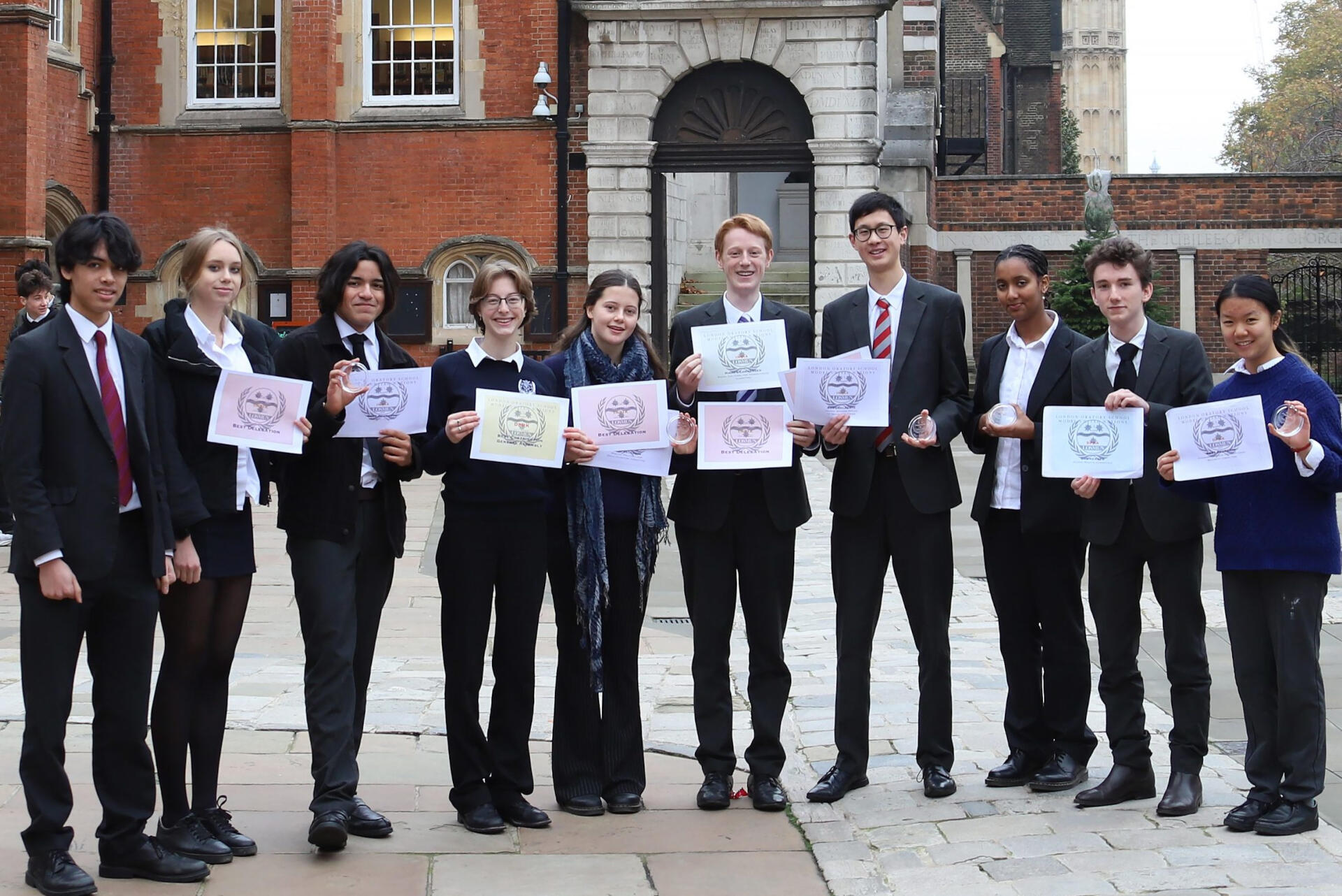 代表团的外交手法在MUN会议上取得多次威斯敏斯特胜利