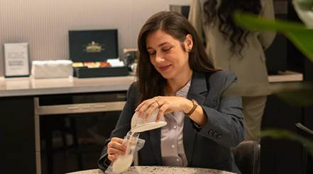 wearable breast pump-d