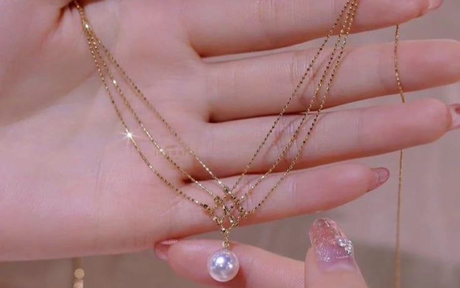 how to clean gold necklaces