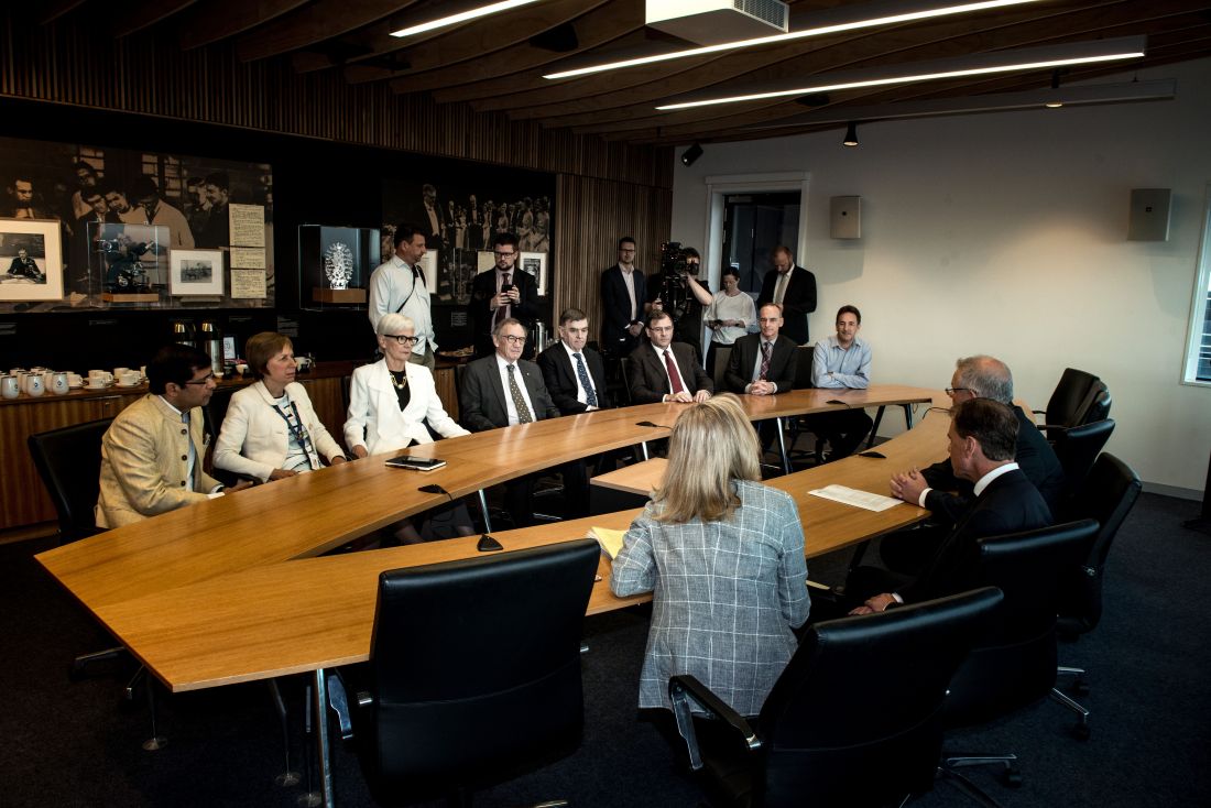 澳大利亚总理访问多赫蒂研究所