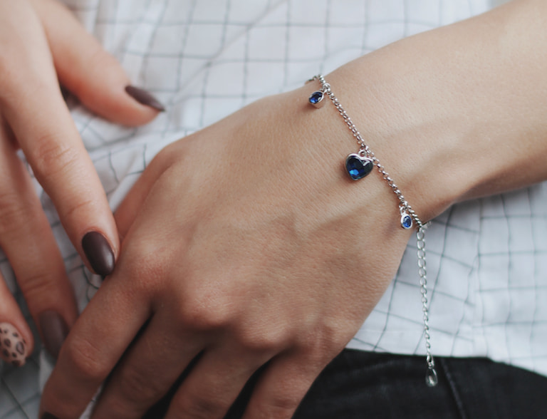 woman wearing bracelet