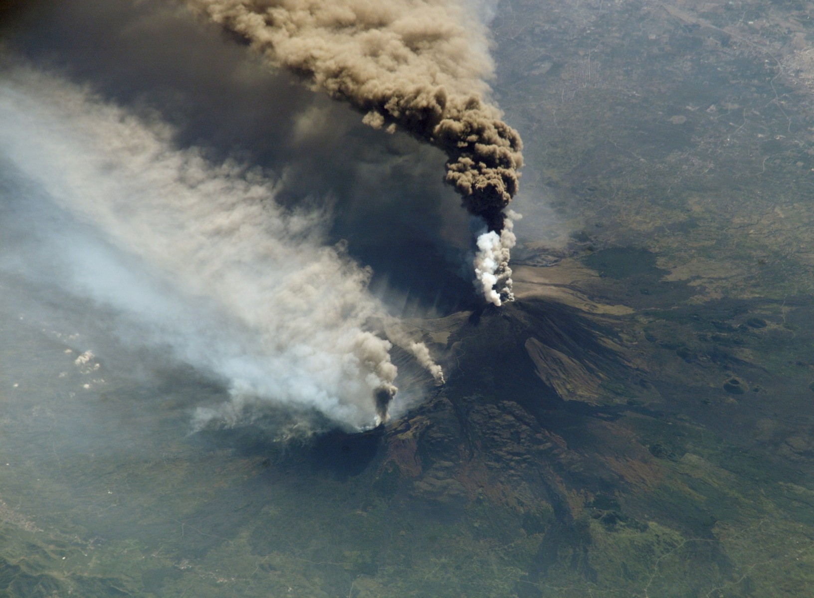 曼彻斯特领导团队借鉴过去火山爆发的线索模拟未来活动