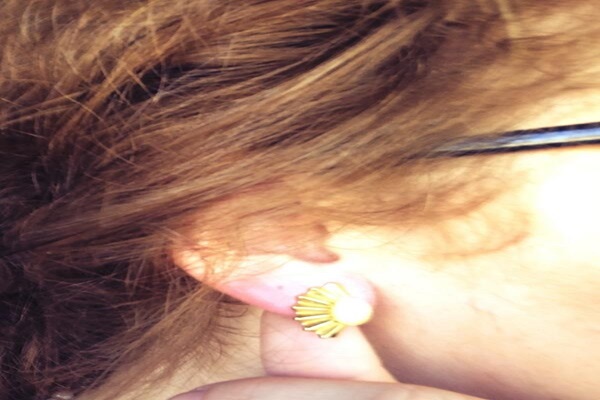 why clip on earring hurt