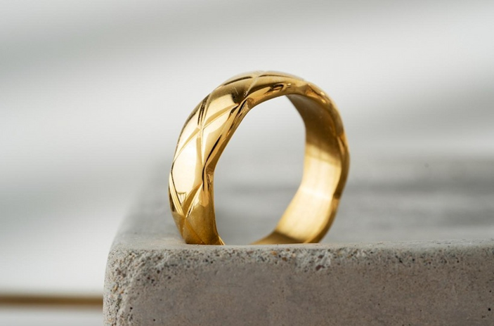 10K gold ring