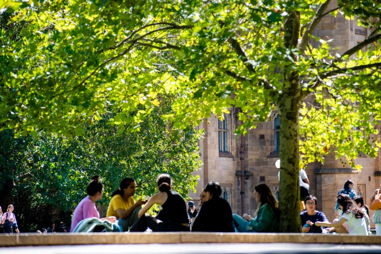 7.6百万元奖学金，助学生在该国顶尖大学学习生活