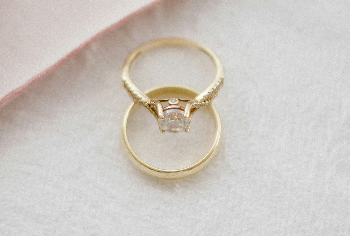 gold diamond ring