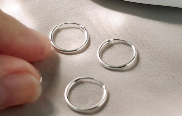 how to fix broken hoop earring