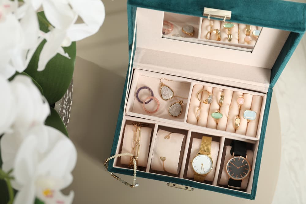 tidy jewelry box