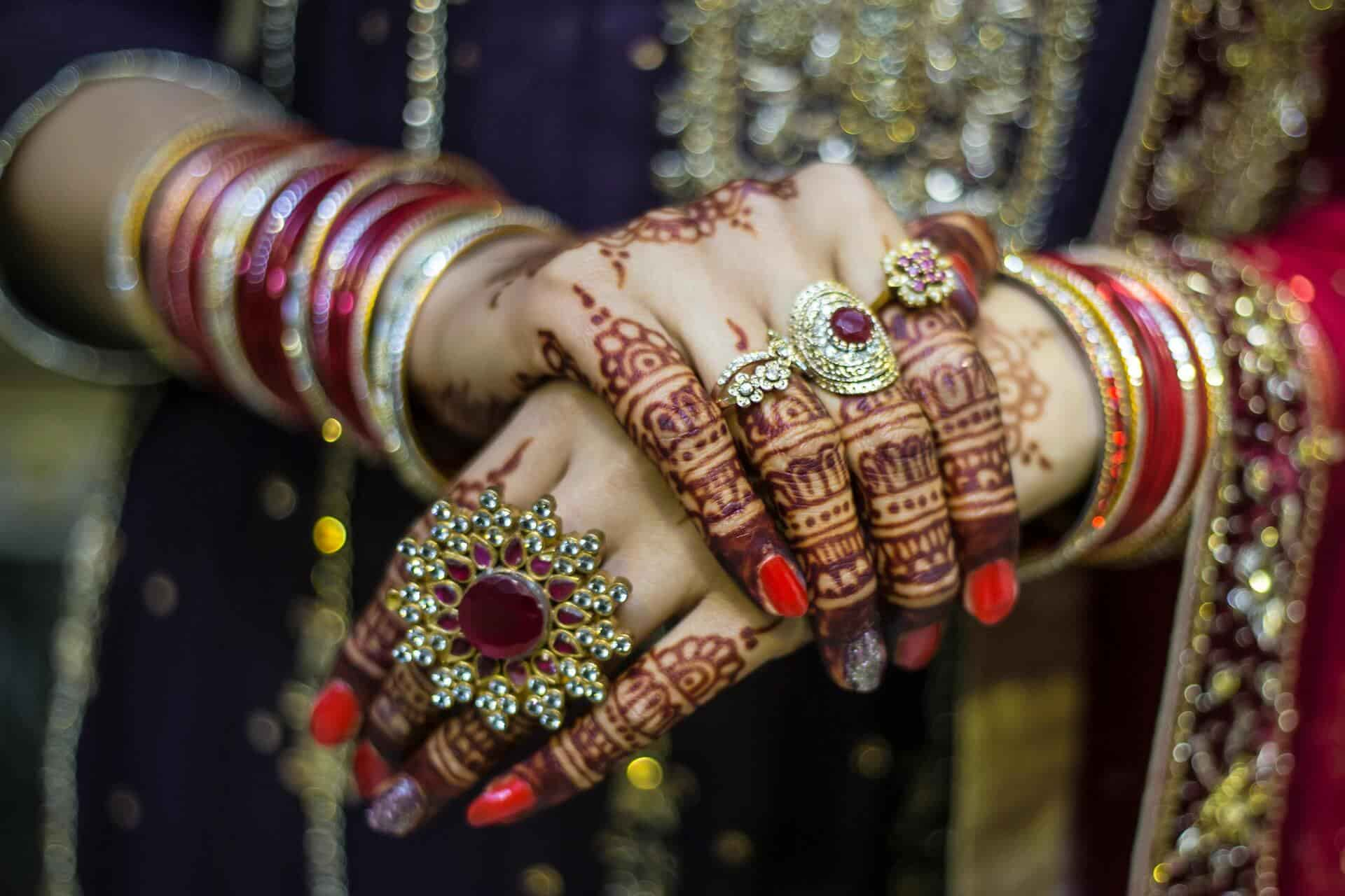 gorgeous rings on fingers