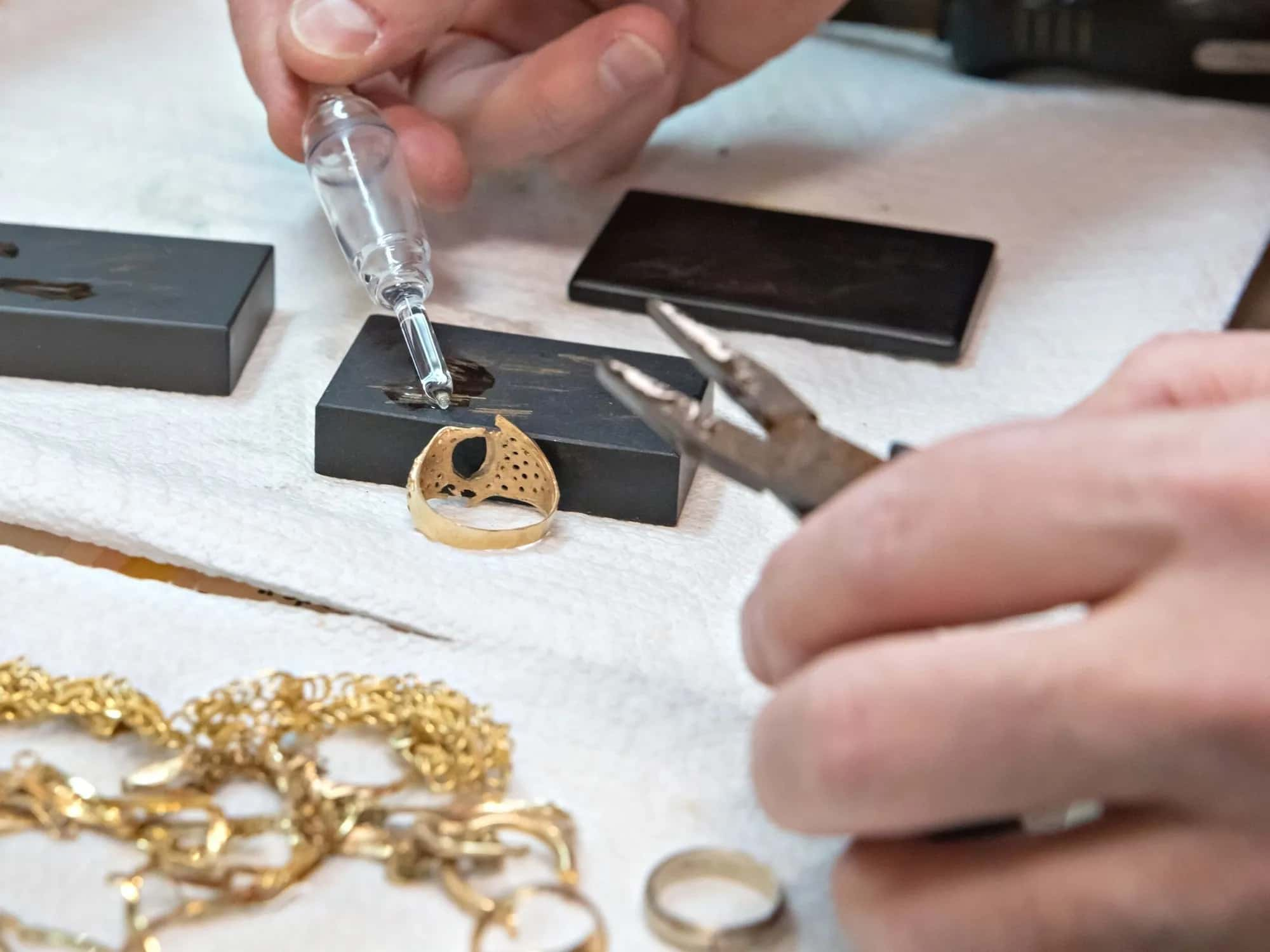 The Importance Of Authenticating Gold Jewelry