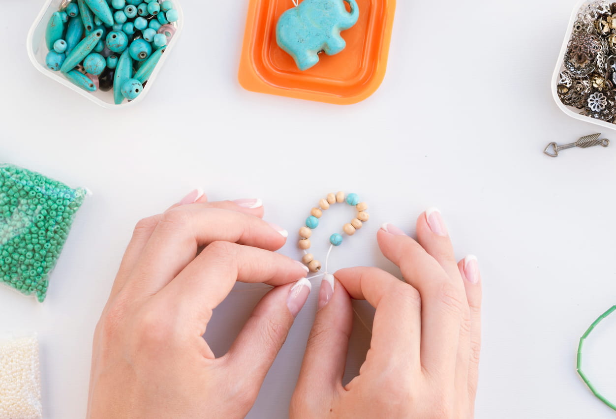 making clay bead bracelet