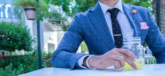 how to wear a tie clip