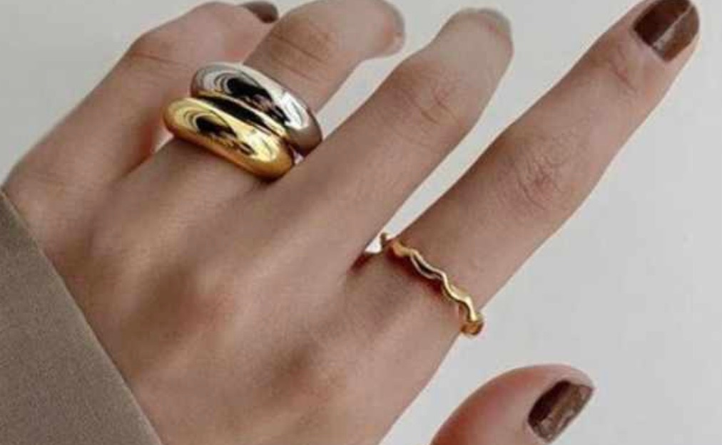 gold and silver rings