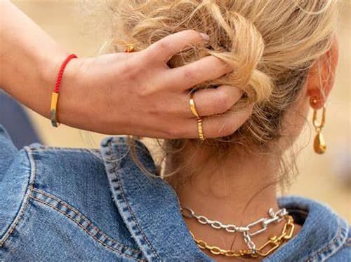 red bead bracelet