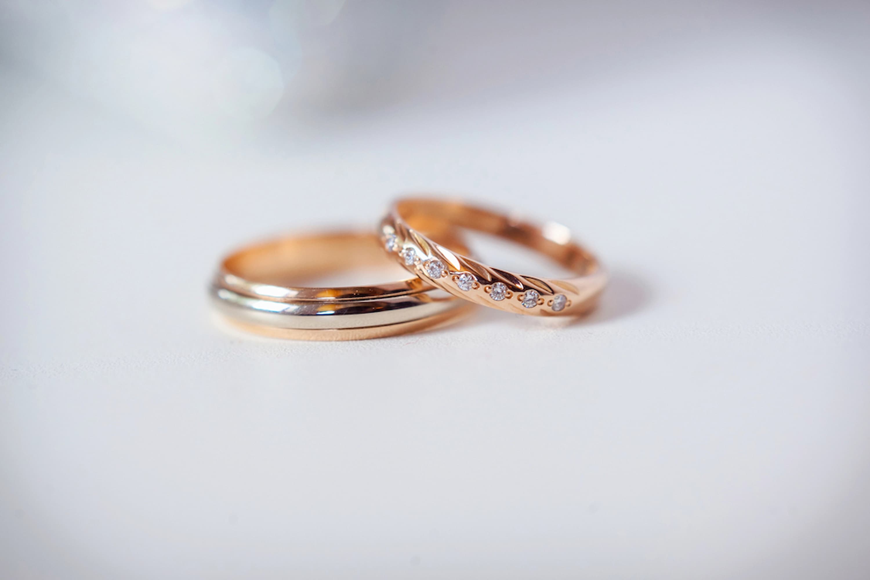 gold wedding rings